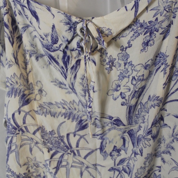 Women's H&M white/blue Floral cropped top with Fluffy sleeves in Sz (L) - Picture 3 of 9